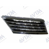 Решітка радіатора Nissan Tiida 2005-2012 Sd Middle East прав. (Смужки) - AVTM