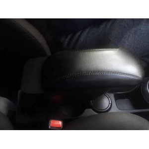 Hyundai Accent Solaris 2011-2017 гг. Подлокотник