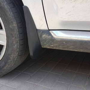 Брызговики для Citroen C-crosser, Peugeot 4007 передній правий 2008-2012 - Xukey