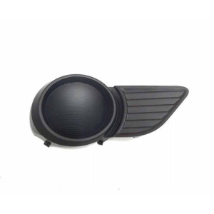 Решетка в бампер Toyota Sienna 10-17 левая без отв. п/тум. черная текстура - AVTM