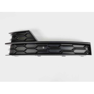 Решітка в бампер Skoda Octavia A7 17-20 ліва з отв. п/тум. - VAG