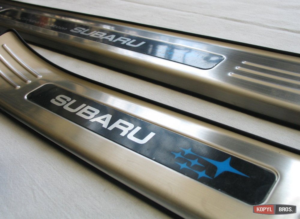 Накладка двери субару. Накладки на пороги Subaru Outback 2021. Rival пороги Subaru Forester. Накладки порога Субару Аутбек 2022. Накладки на пороги Субару Форестер 2020.